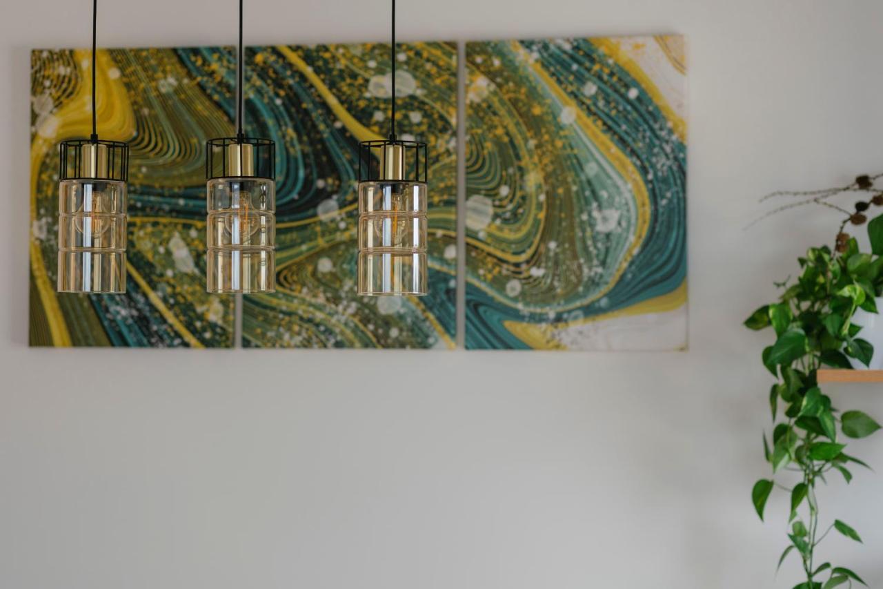 The Forest - Luxe Central Apt With Free Secured Parking Braşov Extérieur photo