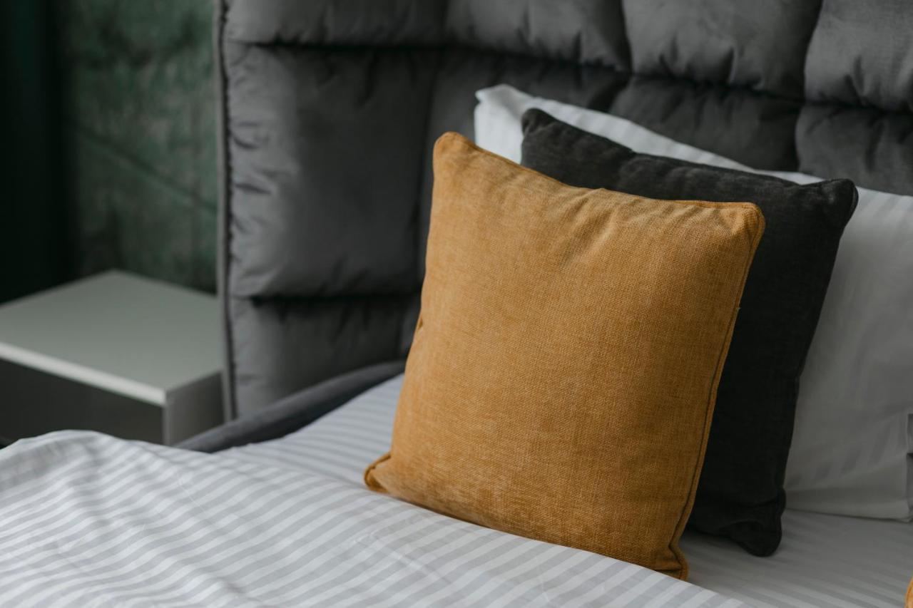 The Forest - Luxe Central Apt With Free Secured Parking Braşov Extérieur photo
