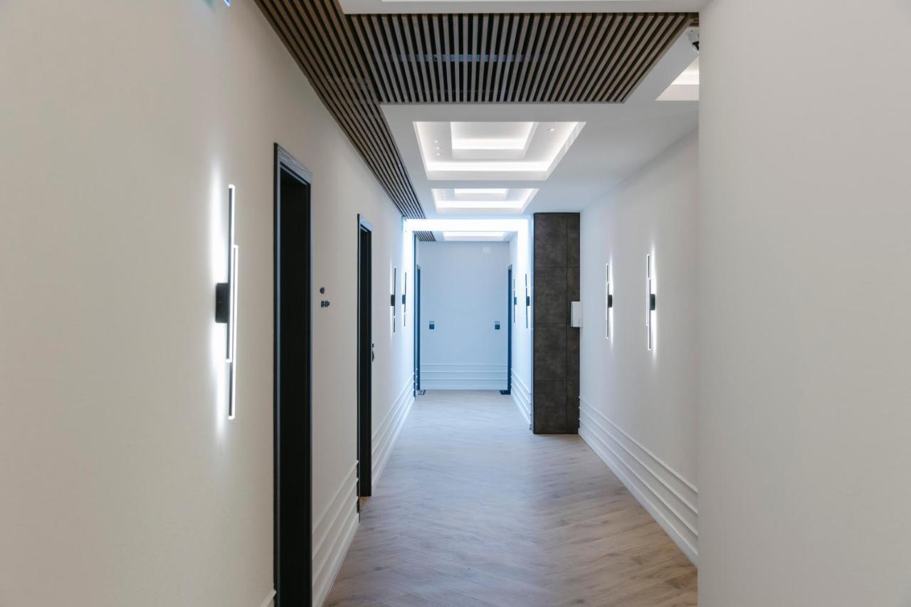 The Forest - Luxe Central Apt With Free Secured Parking Braşov Extérieur photo