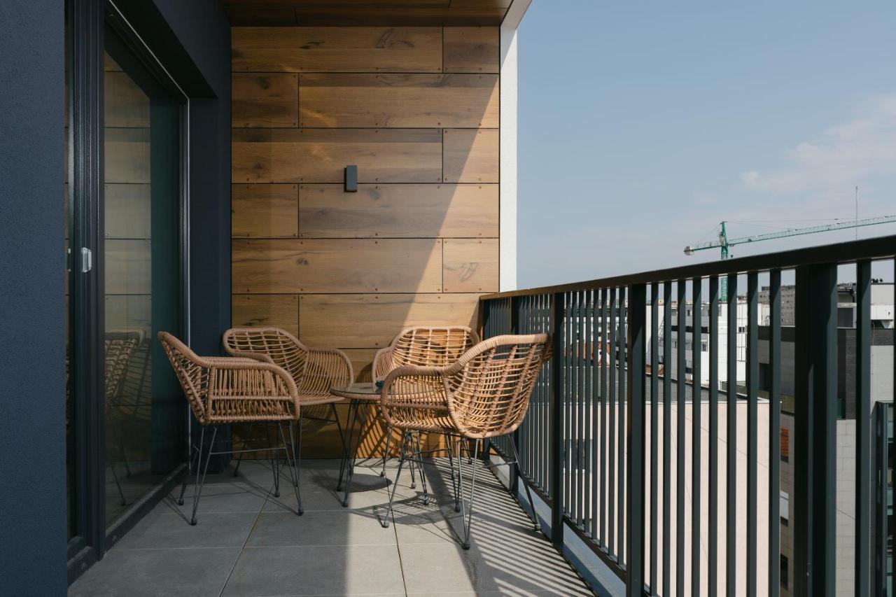 The Forest - Luxe Central Apt With Free Secured Parking Braşov Extérieur photo