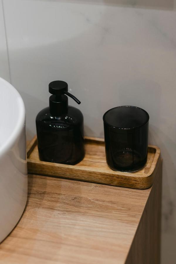 The Forest - Luxe Central Apt With Free Secured Parking Braşov Extérieur photo