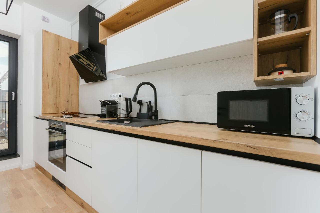 The Forest - Luxe Central Apt With Free Secured Parking Braşov Extérieur photo